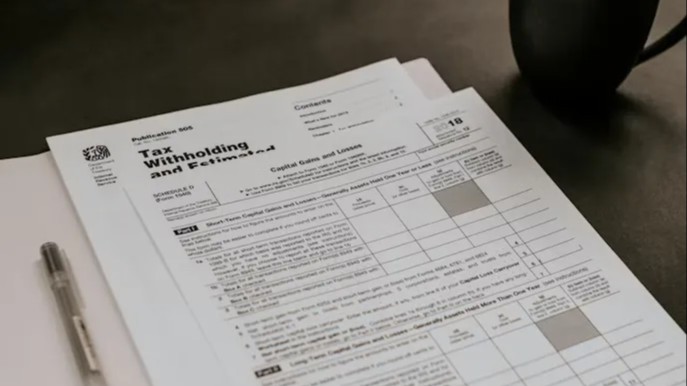 Daň z nemovitých věcí v roce 2026: Přehledný průvodce, výpočet, termíny a povinnosti pro vlastníky